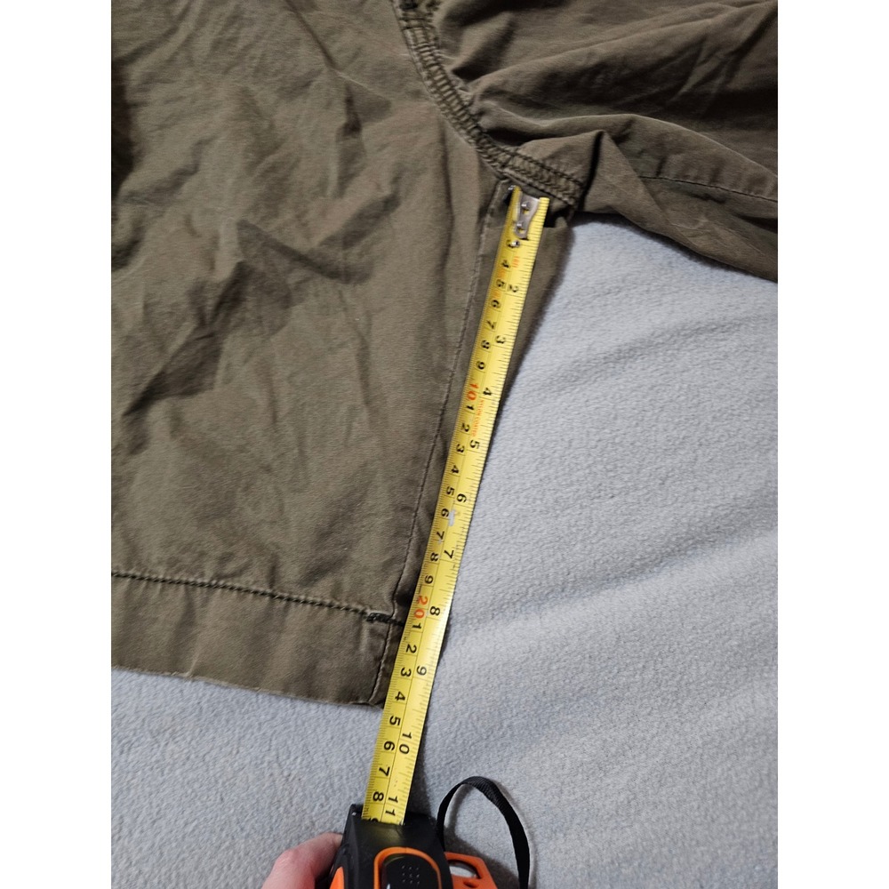Unionbay Mens Cargo Shorts Size 32 Olive Green Cotton Multi Pocket Casual Hiking - Picture 2 of 6